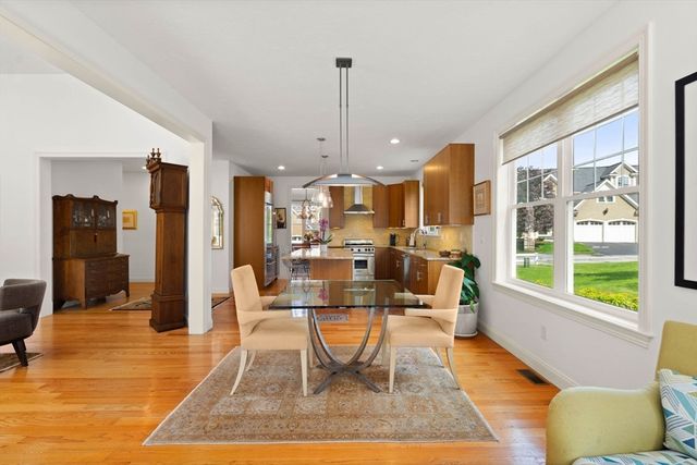 5 Hamilton Cir 5, Shrewsbury, MA 01545