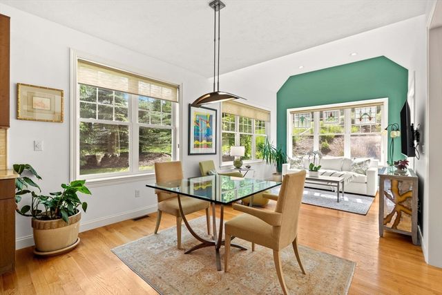5 Hamilton Cir 5, Shrewsbury, MA 01545