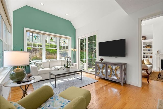 5 Hamilton Cir 5, Shrewsbury, MA 01545
