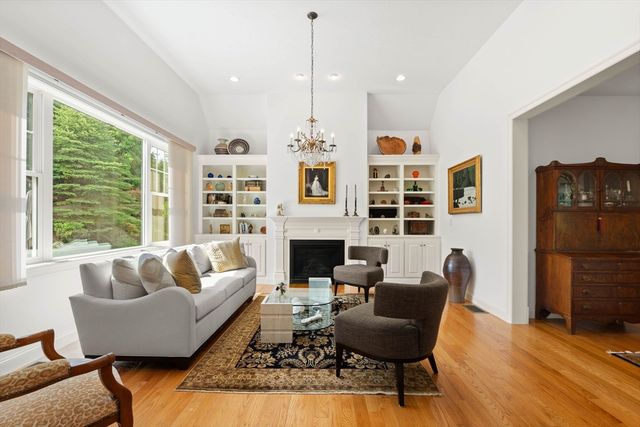 5 Hamilton Cir 5, Shrewsbury, MA 01545