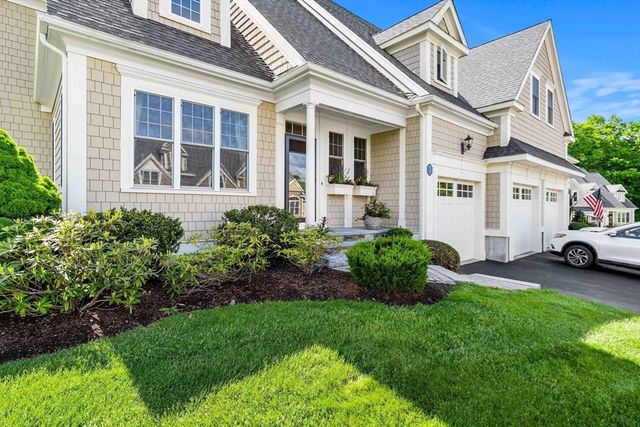 5 Hamilton Cir 5, Shrewsbury, MA 01545