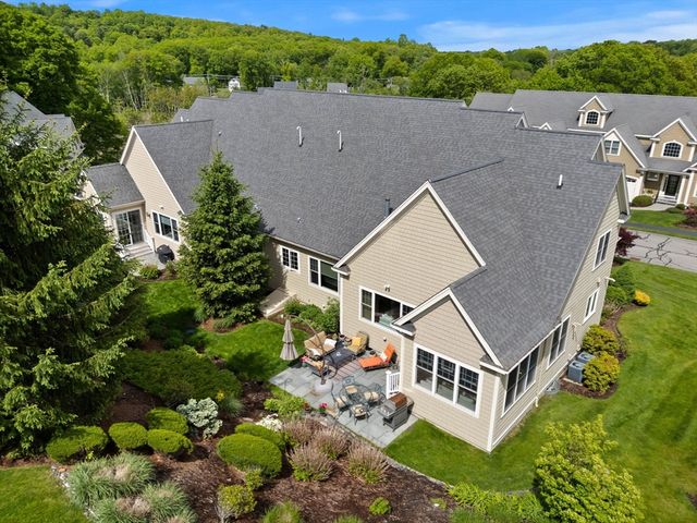 5 Hamilton Cir 5, Shrewsbury, MA 01545