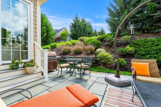 5 Hamilton Cir 5, Shrewsbury, MA 01545
