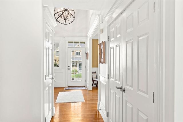 5 Hamilton Cir 5, Shrewsbury, MA 01545