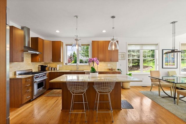 5 Hamilton Cir 5, Shrewsbury, MA 01545