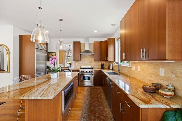 5 Hamilton Cir 5, Shrewsbury, MA 01545