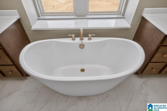 6166 LYNTON DRIVE, Hoover, AL 35244