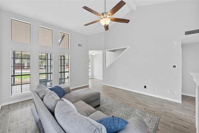 8303 Los Ranchos DR, Austin, TX 78749