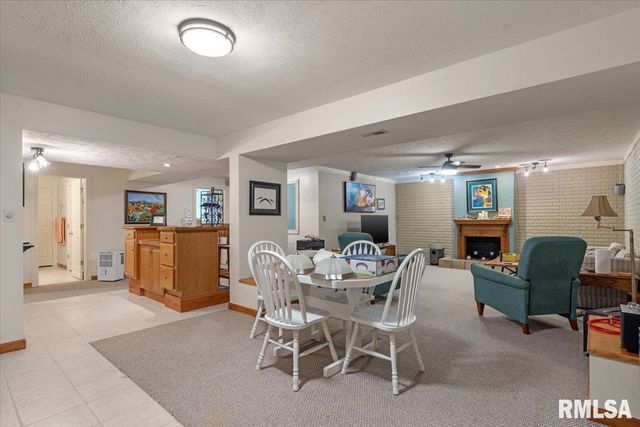 4124 Camomile Lane, Springfield, IL 62711