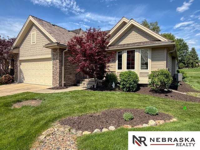 1911 Glen Cove, Council Bluffs, IA 51503