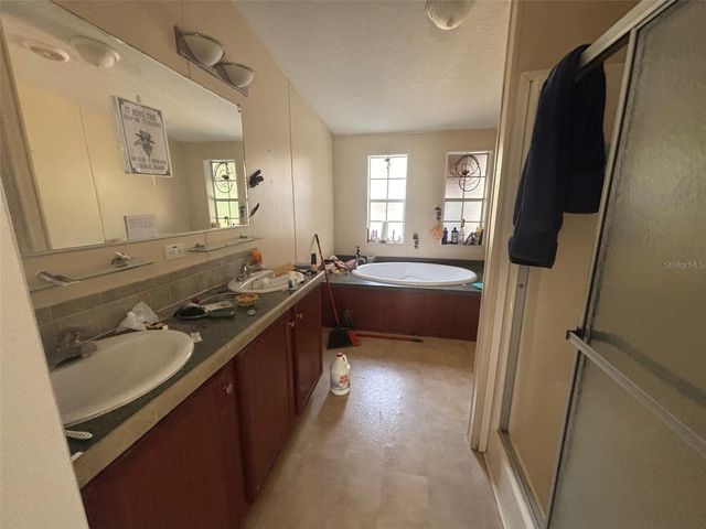 595 SW TRENTON TERRACE, Fort White, FL 32038