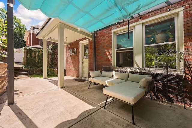 2243 S Braddock Ave, Swissvale, PA 15218