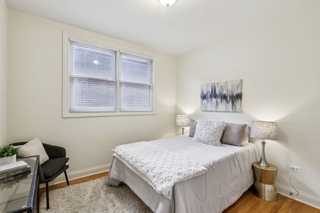 1416 S EMERALD Avenue, Chicago, IL 60607