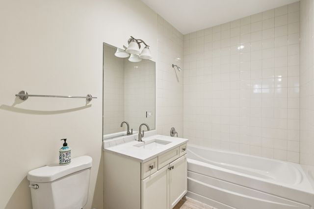 1416 S EMERALD Avenue, Chicago, IL 60607