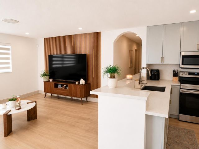 412 S 24TH Avenue, Hollywood, FL 33020