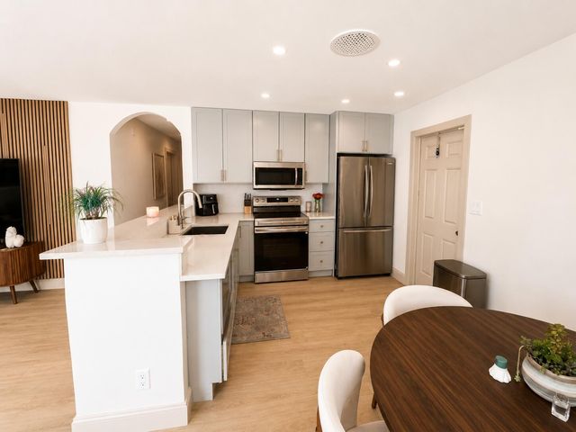 412 S 24TH Avenue, Hollywood, FL 33020
