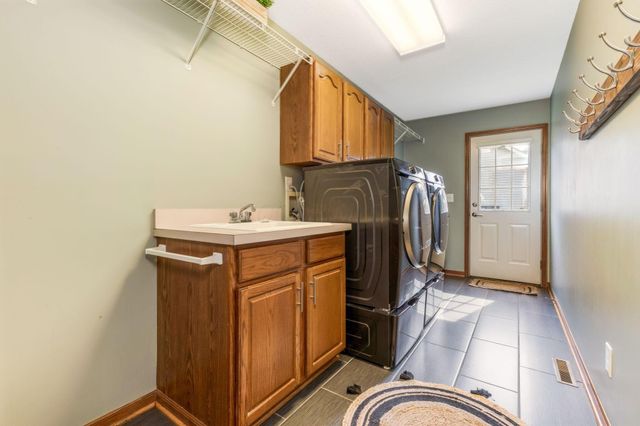 1365 Normandy Drive, Newark, OH 43055