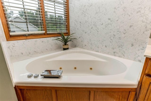 1365 Normandy Drive, Newark, OH 43055