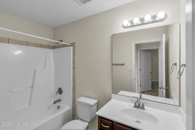 3301 Hardee Farms Drive, New Bern, NC 28562