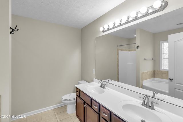 3301 Hardee Farms Drive, New Bern, NC 28562