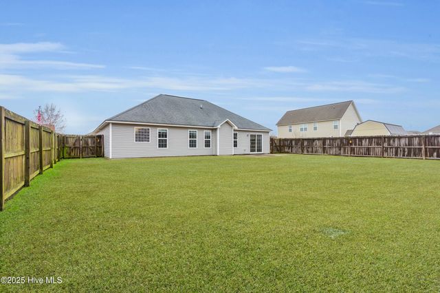 3301 Hardee Farms Drive, New Bern, NC 28562