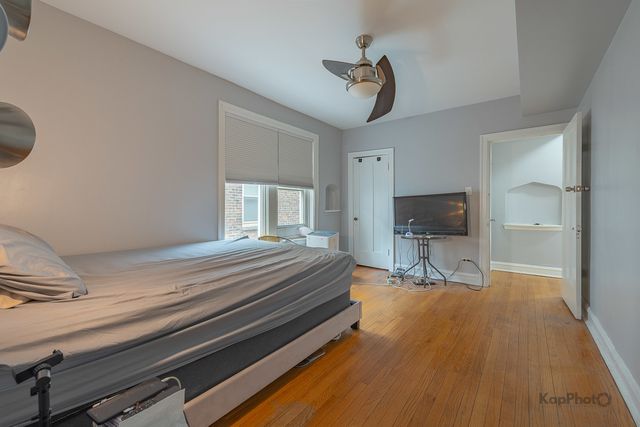 8923 S Blackstone Avenue, Chicago, IL 60617