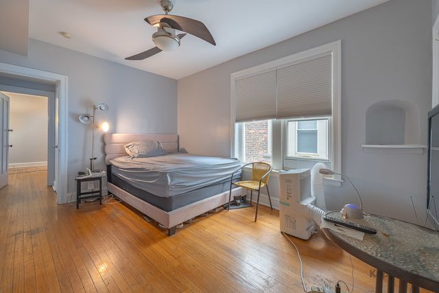 8923 S Blackstone Avenue, Chicago, IL 60617