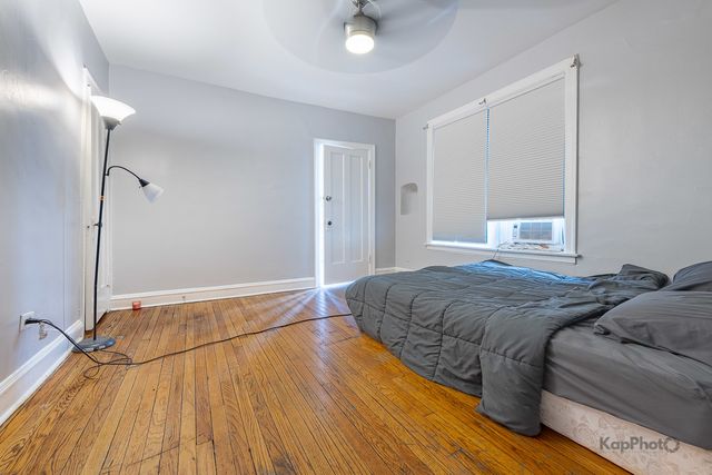 8923 S Blackstone Avenue, Chicago, IL 60617