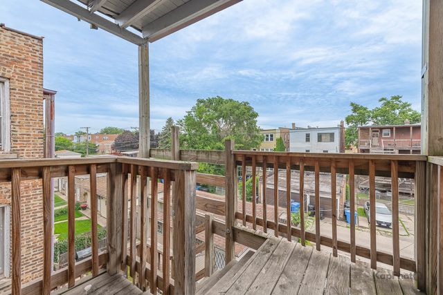 8923 S Blackstone Avenue, Chicago, IL 60617