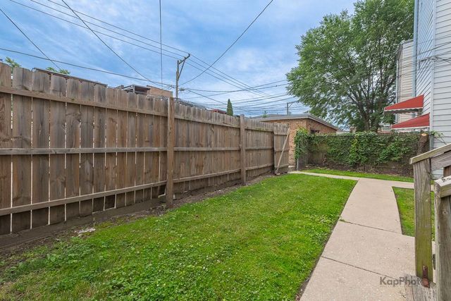 8923 S Blackstone Avenue, Chicago, IL 60617