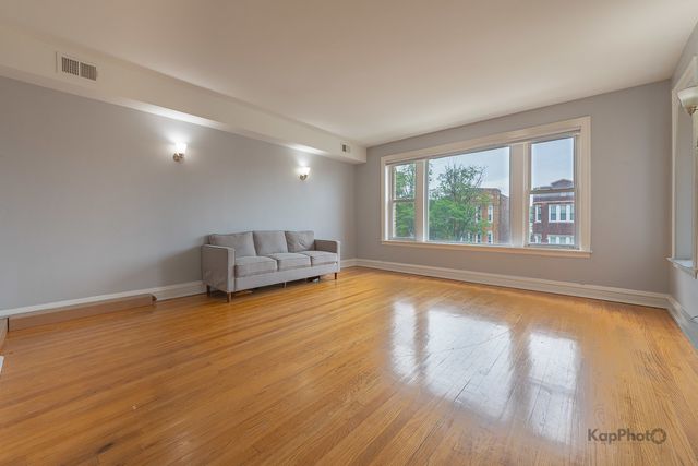 8923 S Blackstone Avenue, Chicago, IL 60617