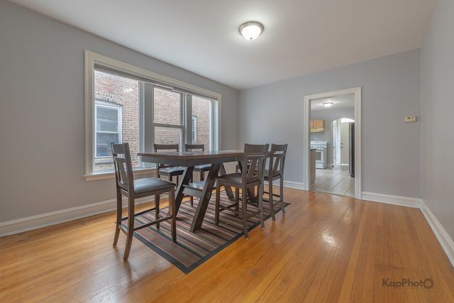 8923 S Blackstone Avenue, Chicago, IL 60617