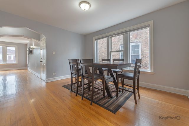 8923 S Blackstone Avenue, Chicago, IL 60617