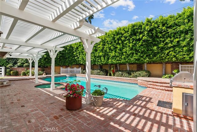 9819 Nestle Avenue, Northridge, CA 91325