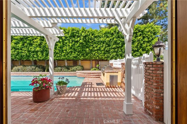 9819 Nestle Avenue, Northridge, CA 91325