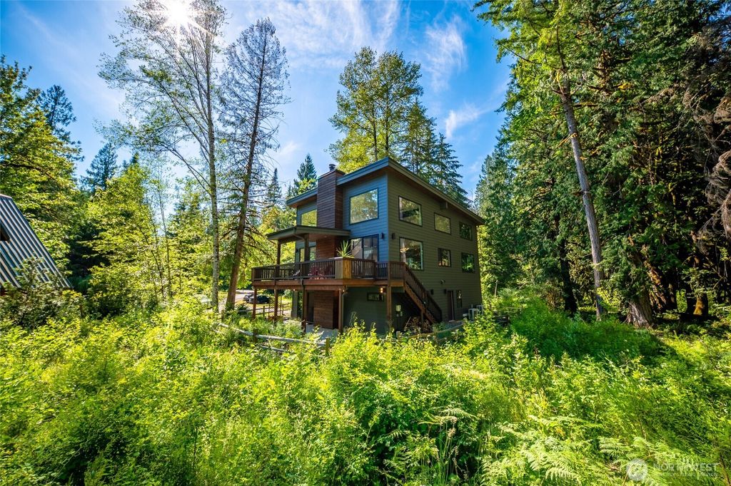 12031 Shuksan Rim Drive, Deming, WA 98244