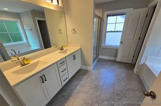 36 Spruce Hollow Circle, Spring Lake, NC 28390