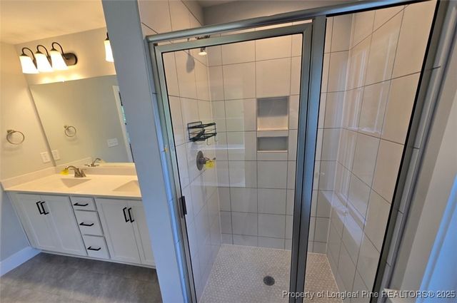 36 Spruce Hollow Circle, Spring Lake, NC 28390