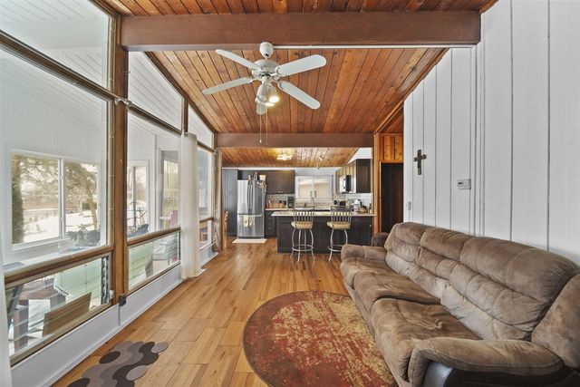 261 Somerset Drive, Brooklyn, MI 49230