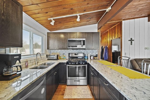 261 Somerset Drive, Brooklyn, MI 49230