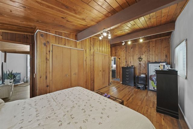 261 Somerset Drive, Brooklyn, MI 49230