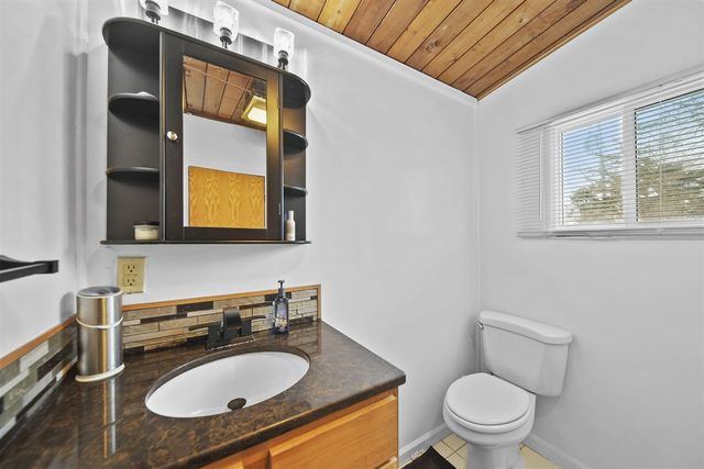 261 Somerset Drive, Brooklyn, MI 49230