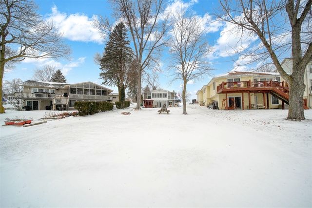 261 Somerset Drive, Brooklyn, MI 49230