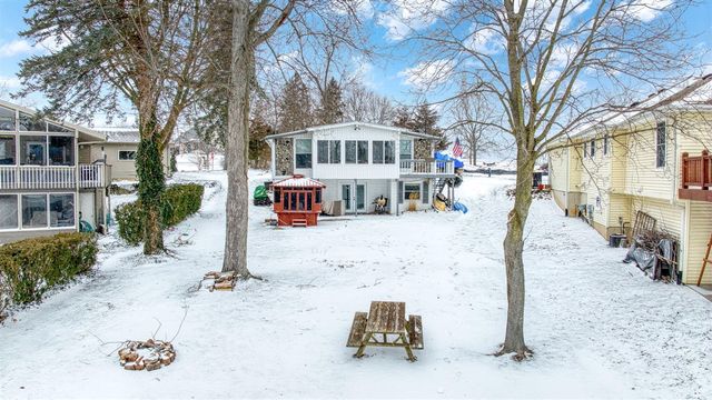 261 Somerset Drive, Brooklyn, MI 49230