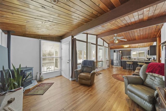 261 Somerset Drive, Brooklyn, MI 49230