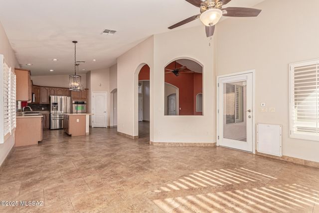 11951 N Cantata Drive, Oro Valley, AZ 85737