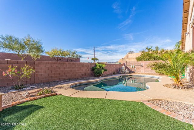 11951 N Cantata Drive, Oro Valley, AZ 85737