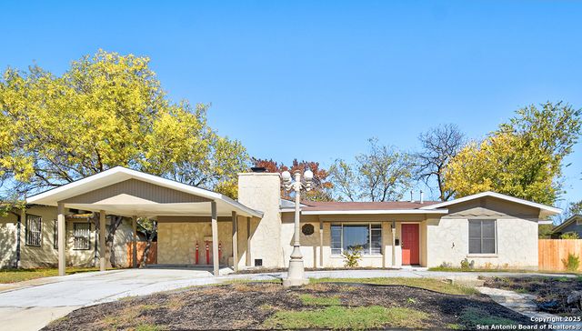 2613 W Summit Ave, San Antonio, TX 78228