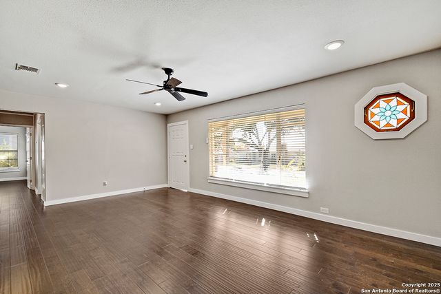 2613 W Summit Ave, San Antonio, TX 78228