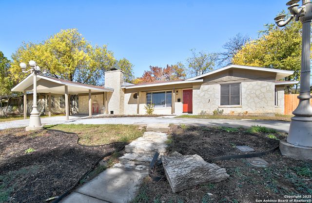 2613 W Summit Ave, San Antonio, TX 78228